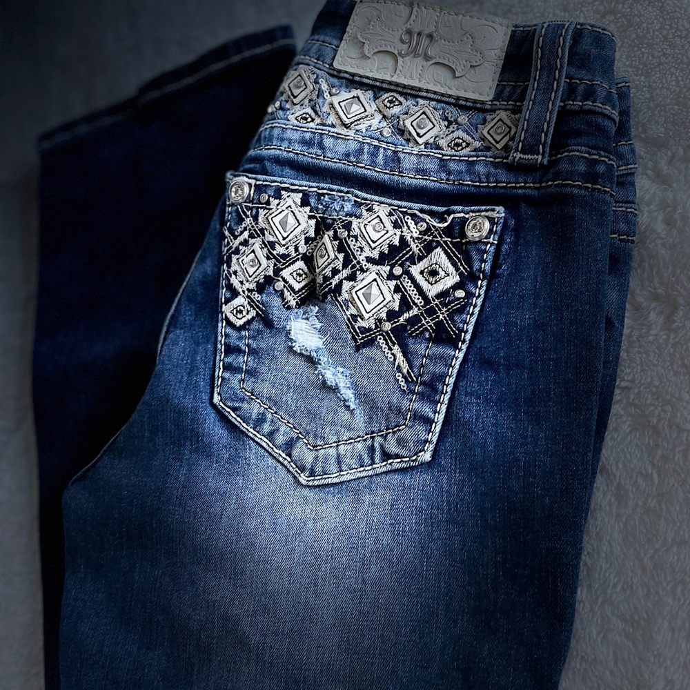 Miss Me Diamond Rhinestone Jeans Size 27 Inseam 32 Boot cut New